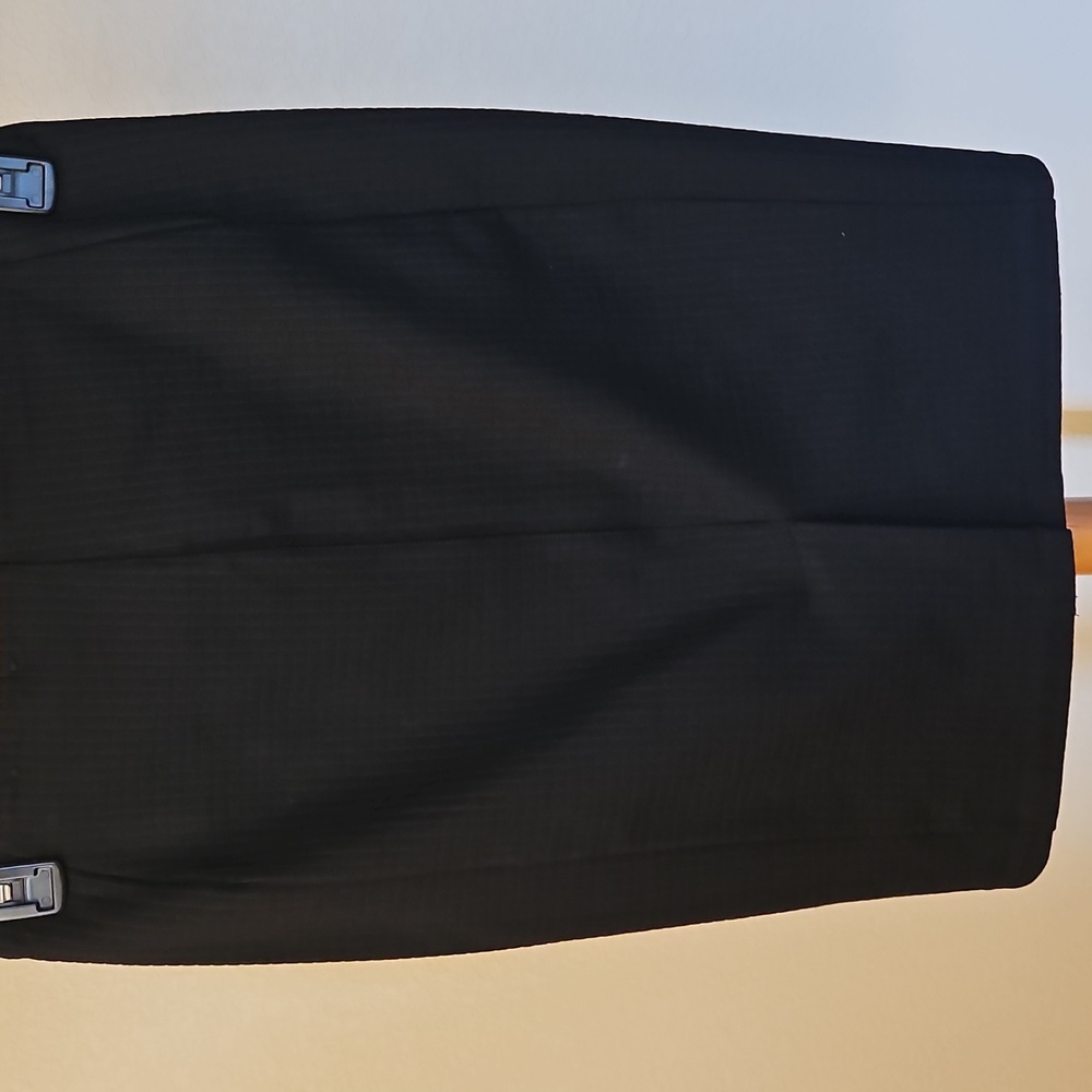 Liverpool Classic Black Pencil Skirt, 6P - Picture 3 of 4